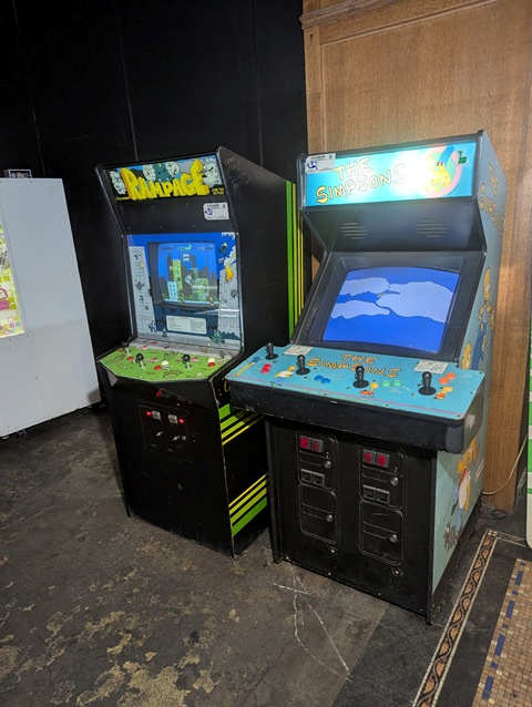 Item Image for 13 Pinball - 30 Arcade & Games of Chance