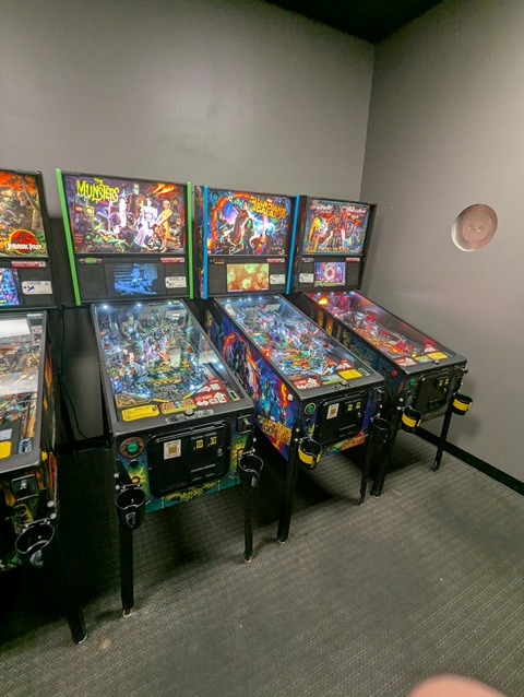 Item Image for 13 Pinball - 30 Arcade & Games of Chance