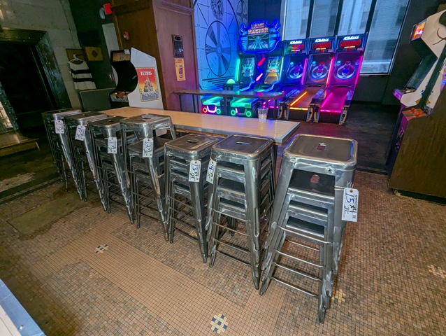 Item Image for 13 Pinball - 30 Arcade & Games of Chance