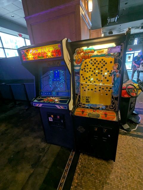 Item Image for 13 Pinball - 30 Arcade & Games of Chance