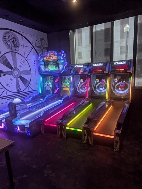 Item Image for 13 Pinball - 30 Arcade & Games of Chance