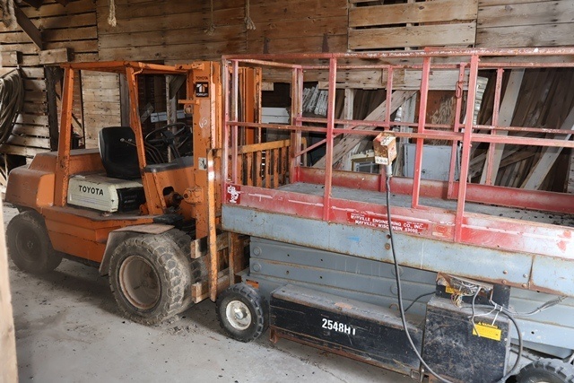Item Image for Fork Lift, Trailers, Pallet Racking, Shop Equipment, Hand & Power Tools