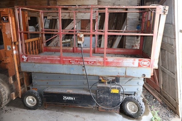 Item Image for Fork Lift, Trailers, Pallet Racking, Shop Equipment, Hand & Power Tools