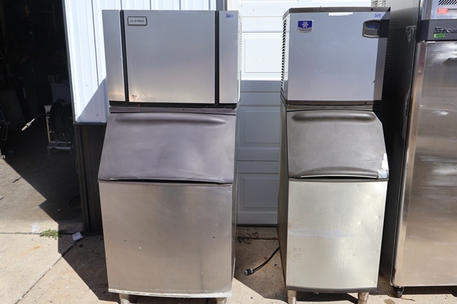 Item Image for 3 to 4 Ice Cream machines - pizza restaurant