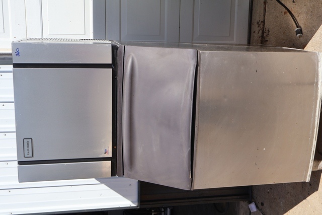 Item Image for 3 to 4 Ice Cream machines - pizza restaurant