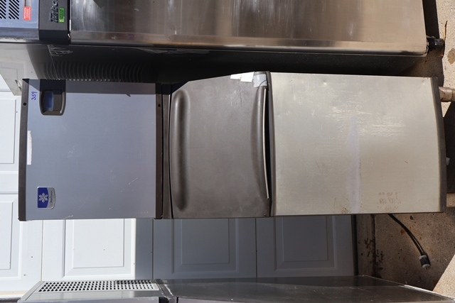 Item Image for 3 to 4 Ice Cream machines - pizza restaurant