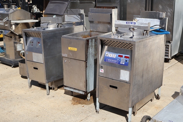 Item Image for 3 to 4 Ice Cream machines - pizza restaurant