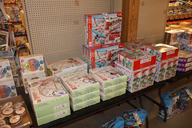 Item Image for This is a massive offering of all new toys!