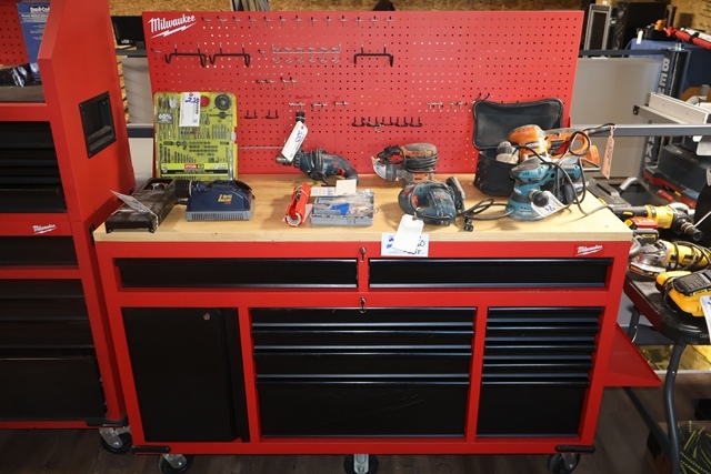 Item Image for Most of this is show room clean equipment