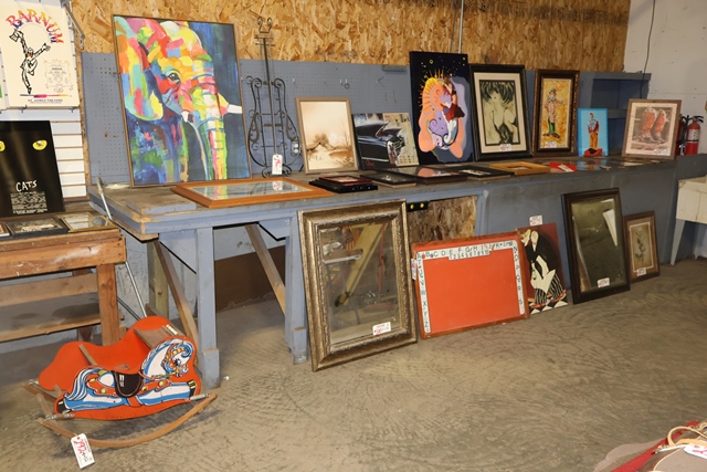 Item Image for Amazing Offering - Look Close