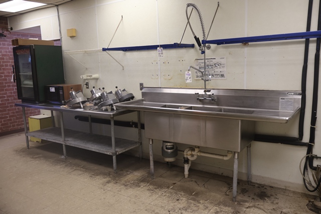 Item Image for Viewing: Monday April 6th from 1:00 PM to 3:00 PM