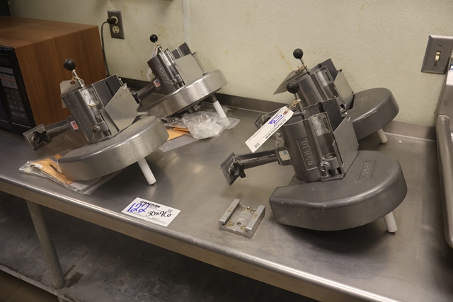 Item Image for Viewing: Monday April 6th from 1:00 PM to 3:00 PM