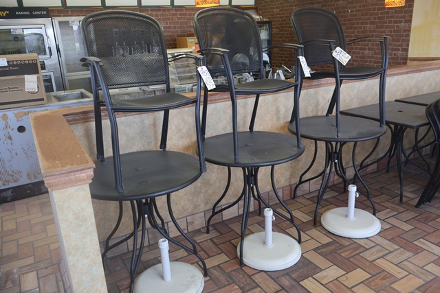 Item Image for Viewing: Monday April 6th from 1:00 PM to 3:00 PM