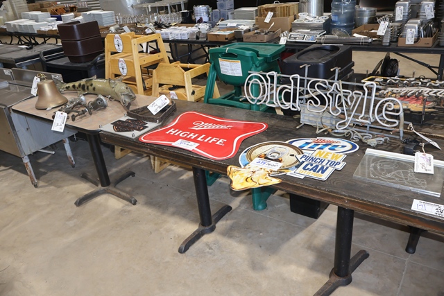 Item Image for Fabulous Pizza & Restaurant Auction