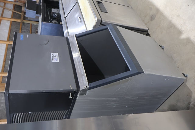 Item Image for Fabulous Pizza & Restaurant Auction