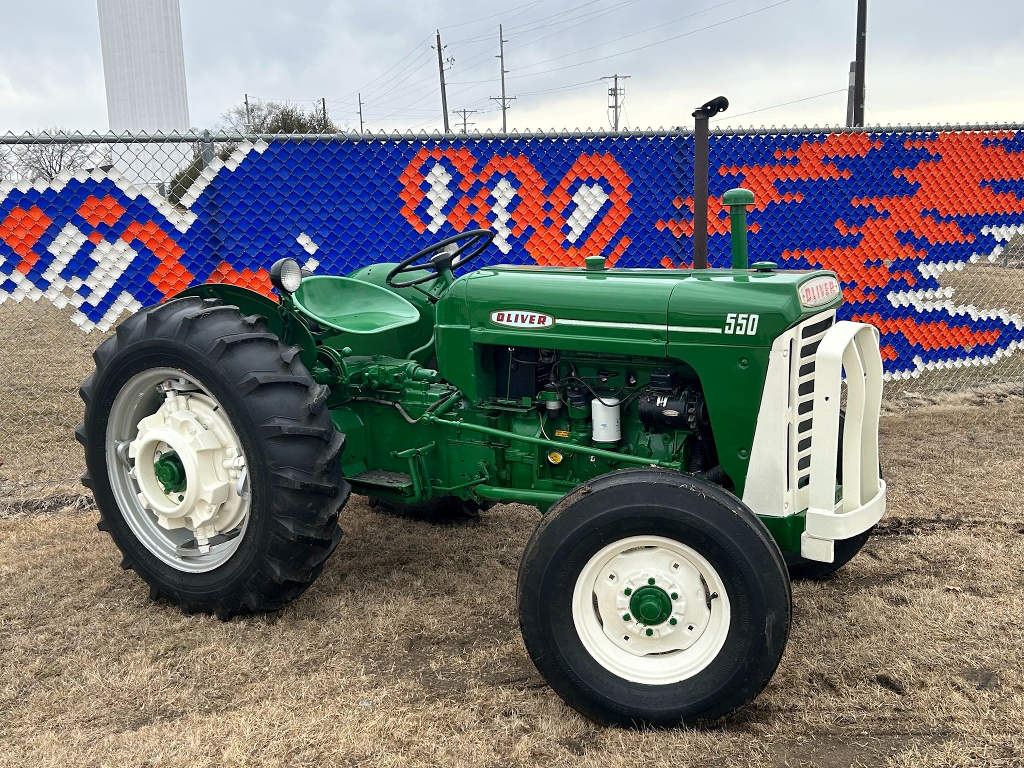 Item Image for Oliver 550 Tractor