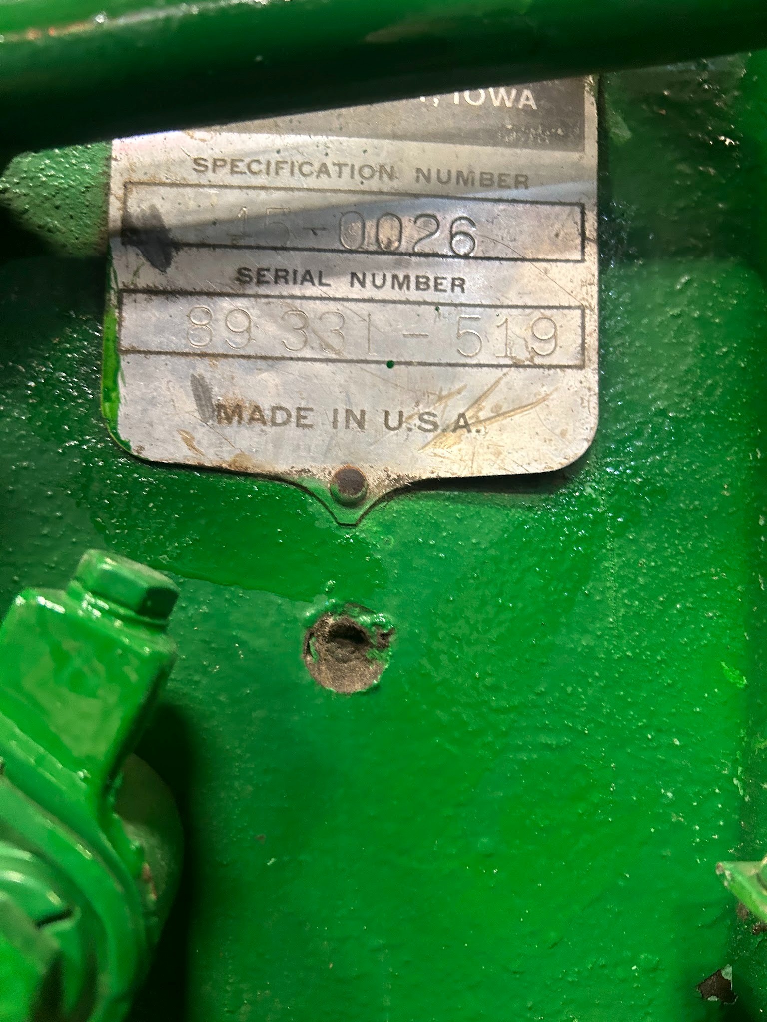 Item Image for Oliver 550 Tractor