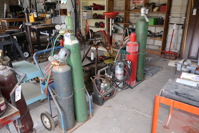 Item Image for Genie Lift - Excavator - Shop Equipment & Tools - Pallet Racking & More