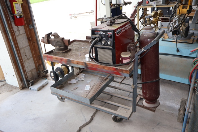Item Image for Genie Lift - Excavator - Shop Equipment & Tools - Pallet Racking & More