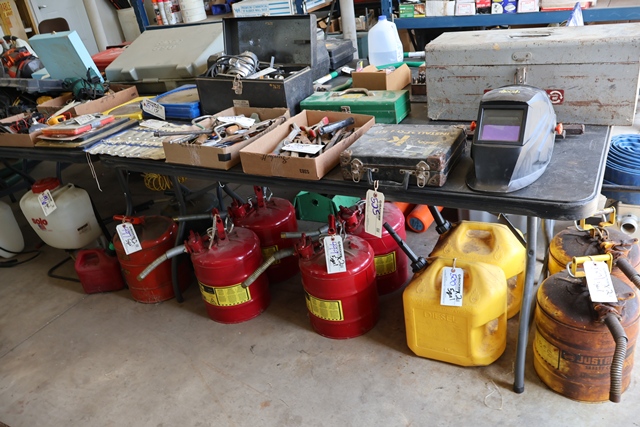 Item Image for Genie Lift - Excavator - Shop Equipment & Tools - Pallet Racking & More