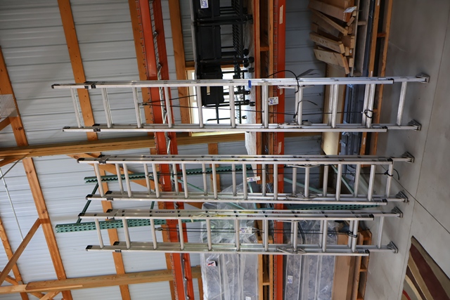 Item Image for Genie Lift - Excavator - Shop Equipment & Tools - Pallet Racking & More