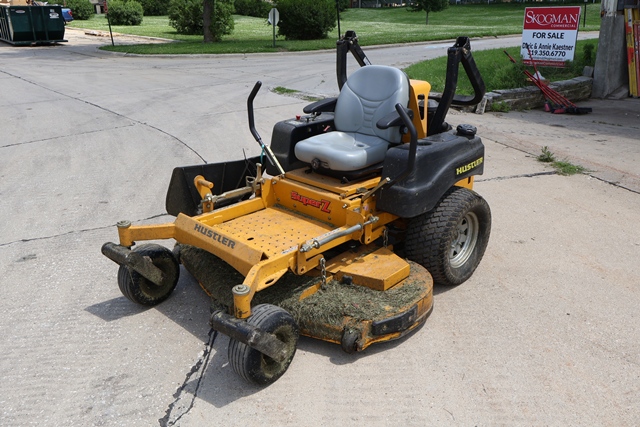 Item Image for Genie Lift - Excavator - Shop Equipment & Tools - Pallet Racking & More