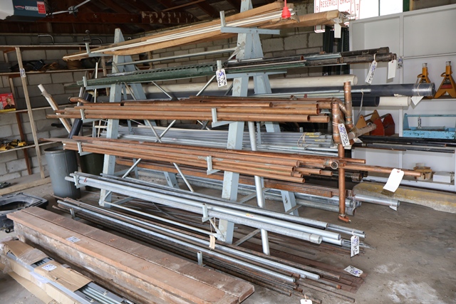 Item Image for Genie Lift - Excavator - Shop Equipment & Tools - Pallet Racking & More