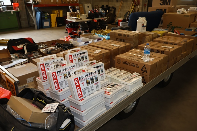 Item Image for 2 Post Hoist - Light industrial Shelving - Laundry - Huge offering of new/used inventory