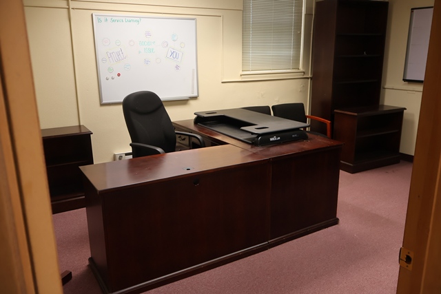 Item Image for Furniture - Offices - Maintenance - Gymnasium