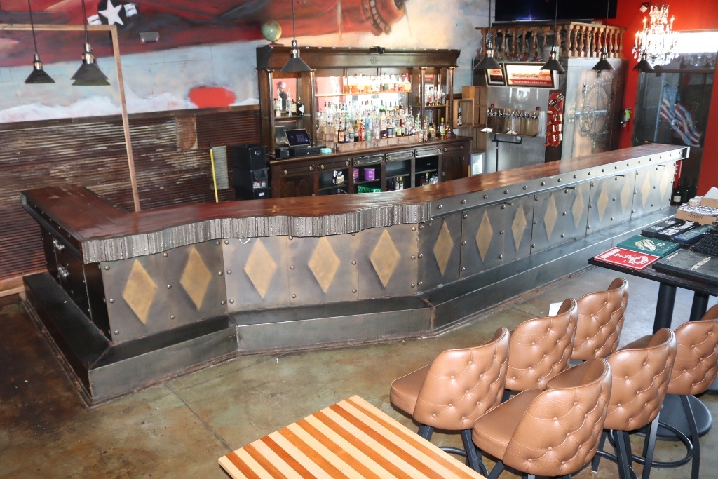 Item Image for Great Lineup with Fabulous Front Bar