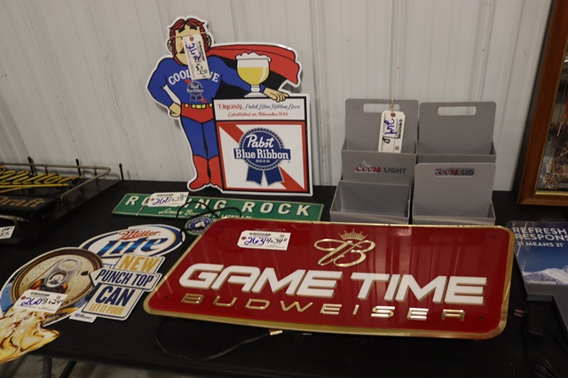 Item Image for Amazing offering of vintage Schlitz signs