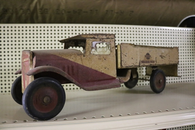 antique toy truck collectors
