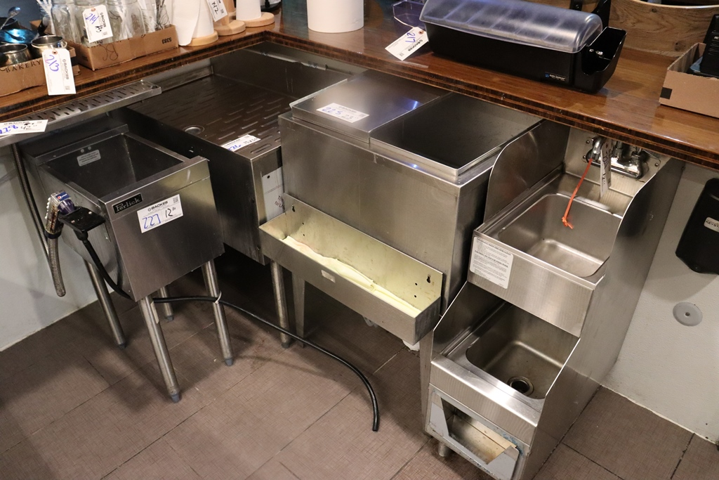 Item Image for Restaurant, Bar and Decor Online Auction