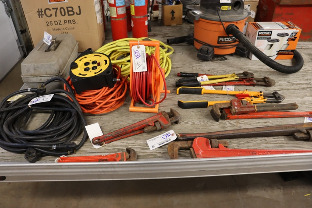 4) Tool Bags; Ridgid, DeWalt, Milwaukee and Black & Decker - Roller Auctions