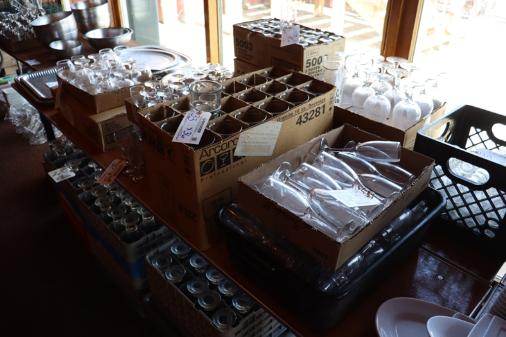 BLACK + DECKER MILL & BREW COFFEE MAKER IN BOX - Earl's Auction