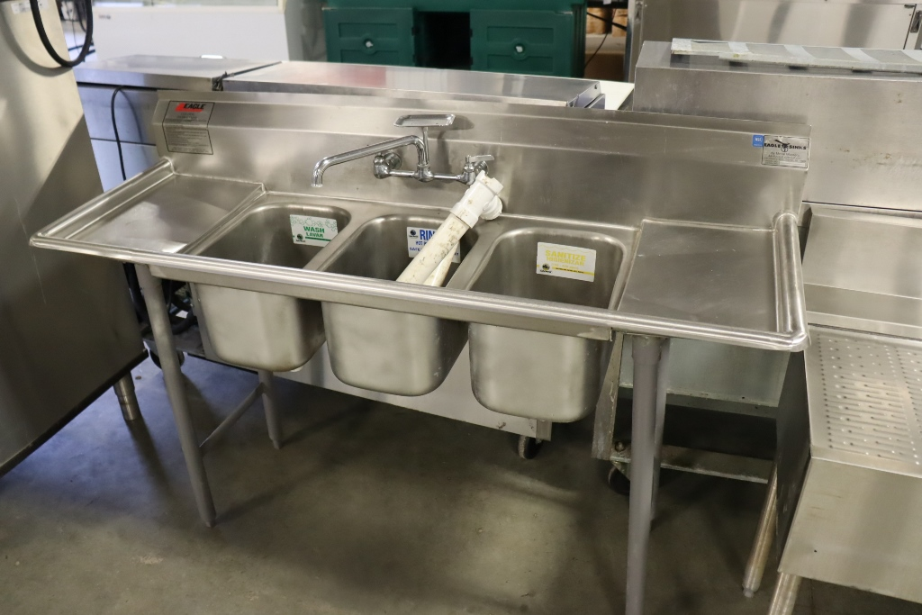 Item Image for Take note of this one! Not as large but some excellent equipment!