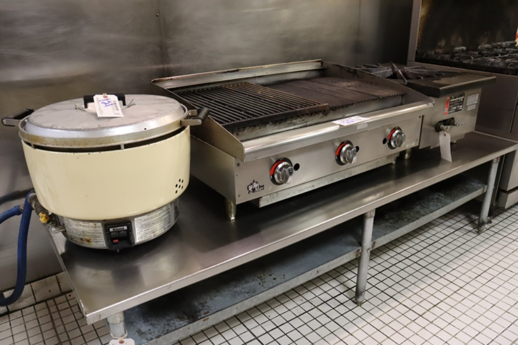 Item Image for Excellent Restaurant Auction with Refrigeration