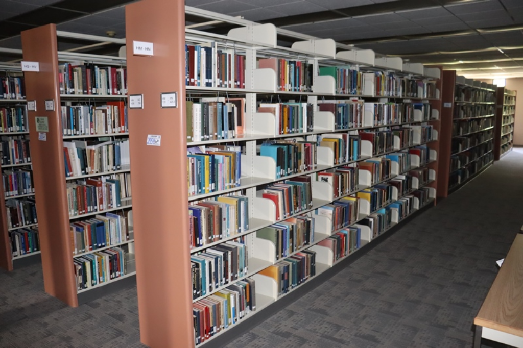 Item Image for PEO Memorial Building - Chapel - Music Building - Library