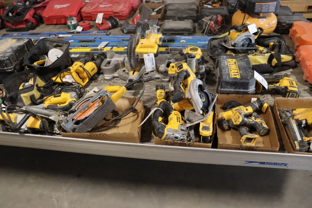 Item Image for Fork Lift, Skid Loader, JLG Skylift, 4 Trailers, CNC Router, Grizzley Equipment & More