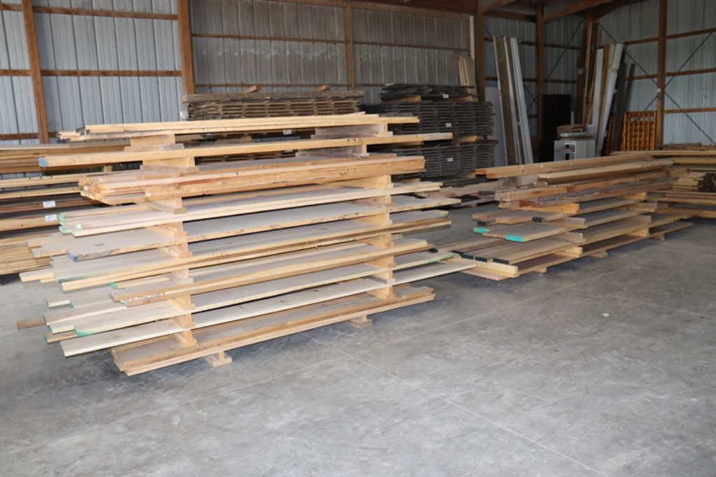 Item Image for Fork Lift, Skid Loader, JLG Skylift, 4 Trailers, CNC Router, Grizzley Equipment & More
