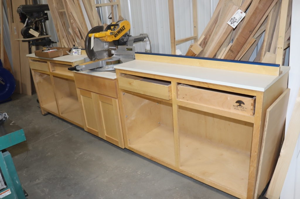 Item Image for Fork Lift, Skid Loader, JLG Skylift, 4 Trailers, CNC Router, Grizzley Equipment & More