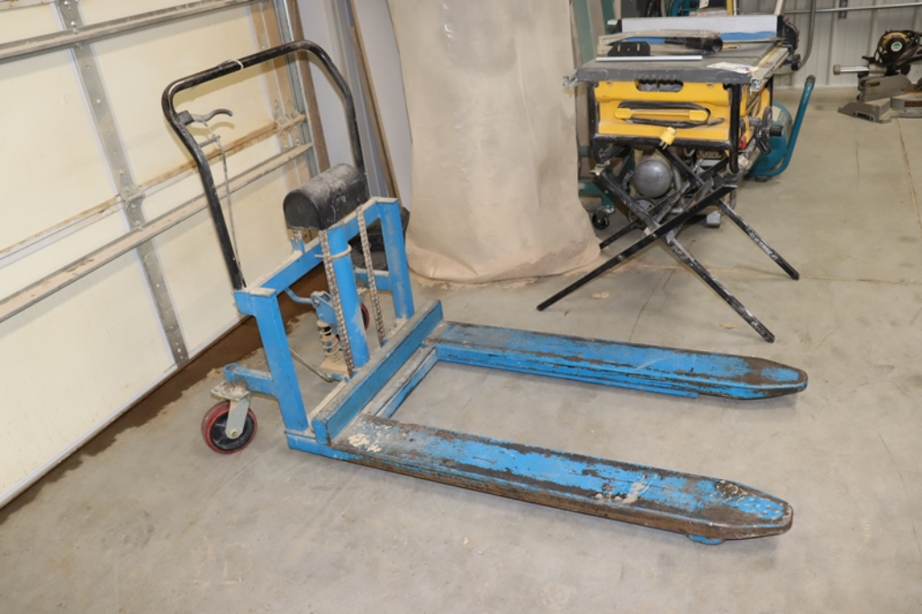 Item Image for Fork Lift, Skid Loader, JLG Skylift, 4 Trailers, CNC Router, Grizzley Equipment & More