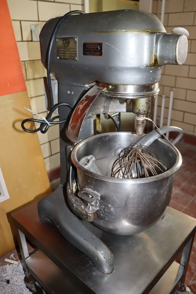 Sold at Auction: Hobart KitchenAid Model K5SS Stand Mixer