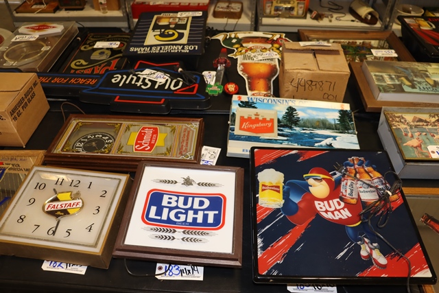 Item Image for Viewing: Wednesday, Nov 29th from 4 PM to 7 PM and Nov 30th from 9 AM to 4 PM