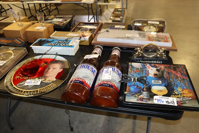 Item Image for Viewing: Wednesday, Nov 29th from 4 PM to 7 PM and Nov 30th from 9 AM to 4 PM